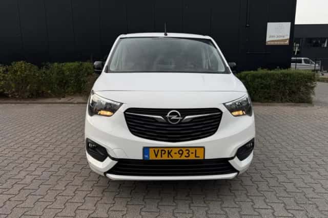 Opel Combo (2022) thumbnail 6