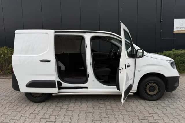 Opel Combo (2023) thumbnail 5