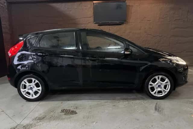 Ford Fiesta (2017) thumbnail 6
