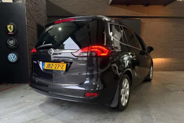 Opel Zafira (2012) thumbnail 5