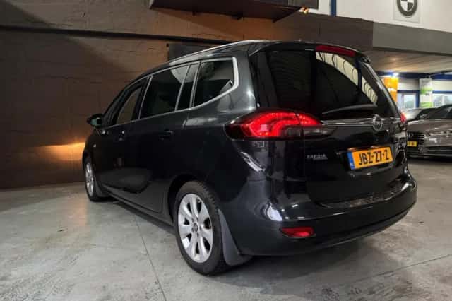 Opel Zafira (2012) thumbnail 6