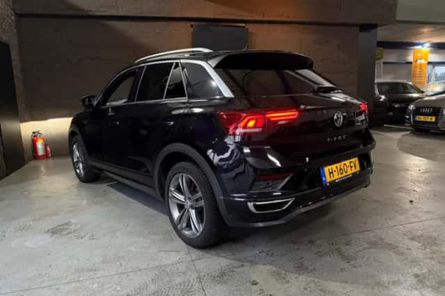 Volkswagen T-Roc (2020) thumbnail 4