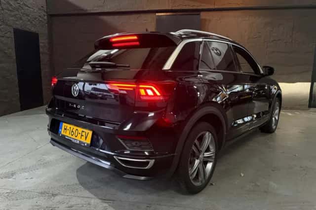 Volkswagen T-Roc (2020) thumbnail 5