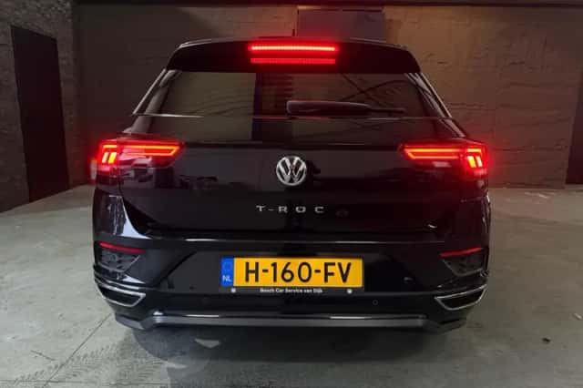 Volkswagen T-Roc (2020) thumbnail 6