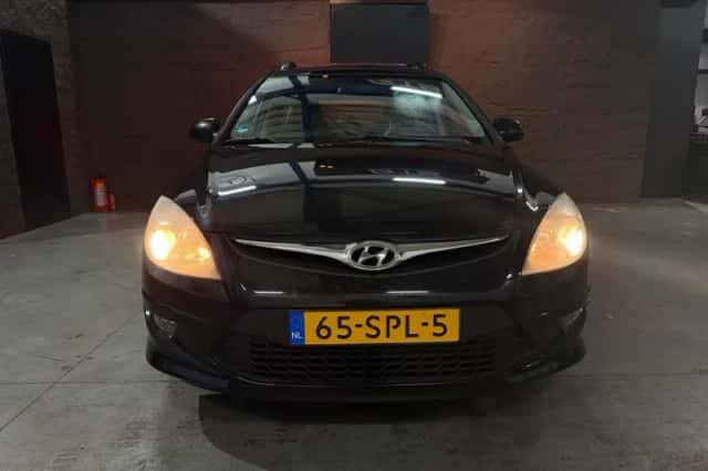 Hyundai i30 (2011) thumbnail 2