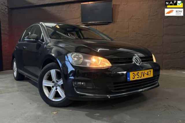 Volkswagen Golf (2013) thumbnail 1