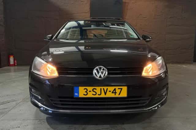 Volkswagen Golf (2013) thumbnail 3