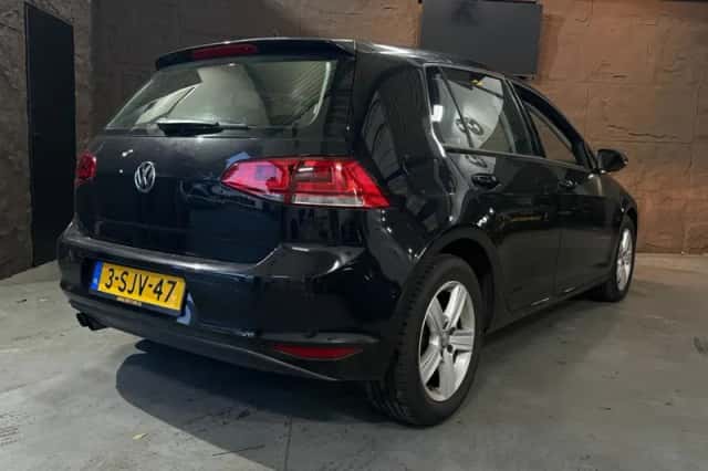 Volkswagen Golf (2013) thumbnail 5