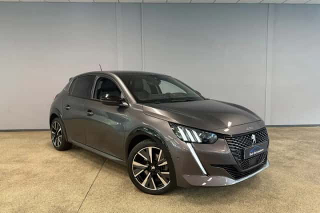 Peugeot 208 (2021) thumbnail 3