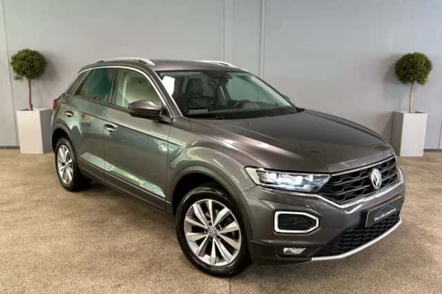Volkswagen T-Roc (2020) thumbnail 3