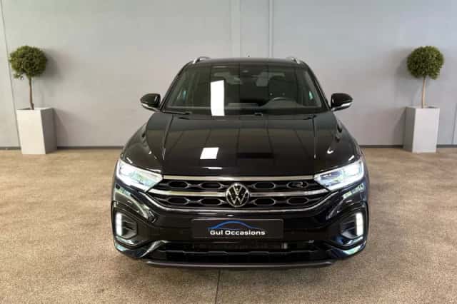 Volkswagen T-Roc (2023) thumbnail 2