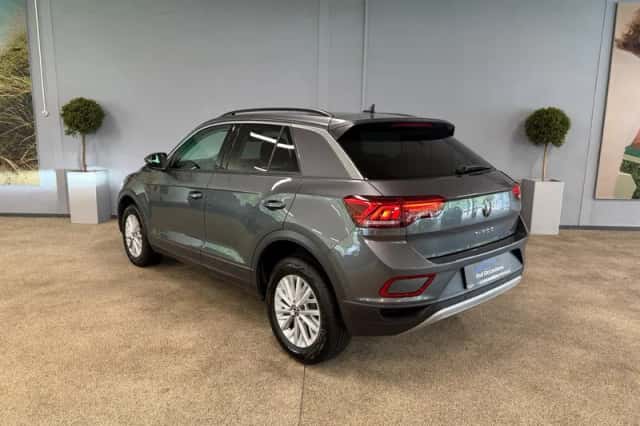 Volkswagen T-Roc (2023) thumbnail 6