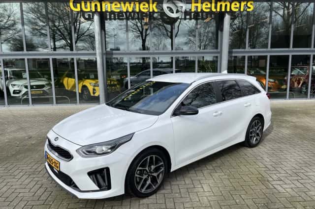 Kia Ceed (2022) thumbnail 1