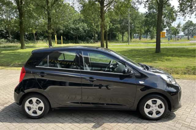 Kia Picanto (2016) thumbnail 2