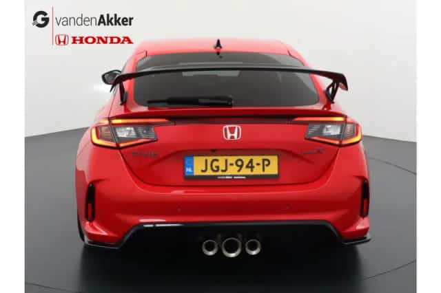 Honda Civic (2023) thumbnail 4