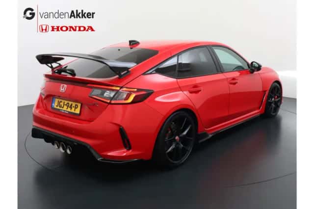 Honda Civic (2023) thumbnail 5