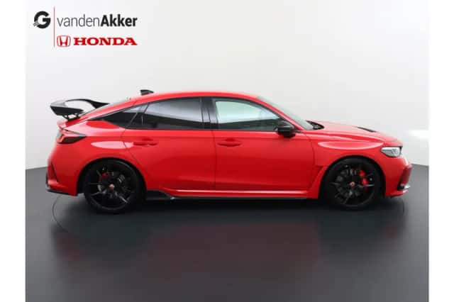 Honda Civic (2023) thumbnail 6