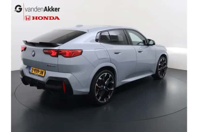 BMW X2 (2024) thumbnail 5
