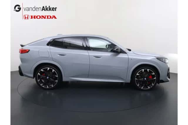BMW X2 (2024) thumbnail 6