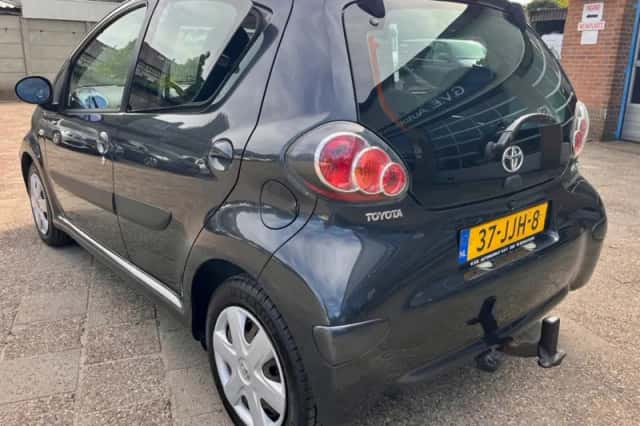 Toyota Aygo (2009) thumbnail 4