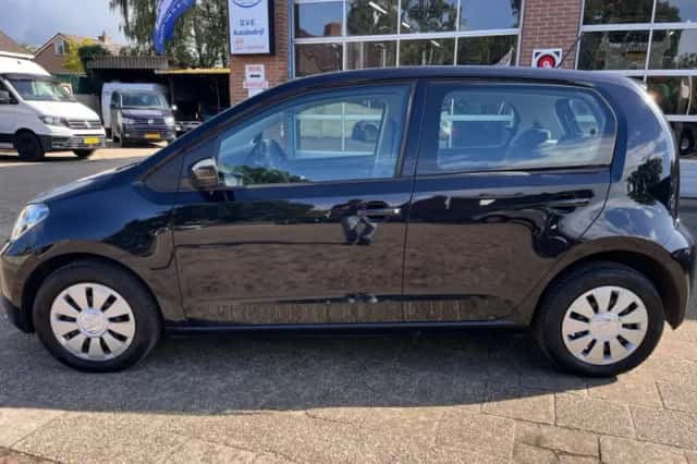 Volkswagen Up (2017) thumbnail 3