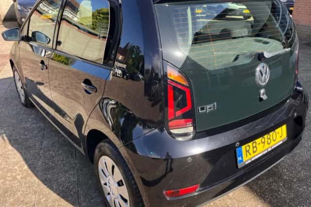 Volkswagen Up (2017) thumbnail 4