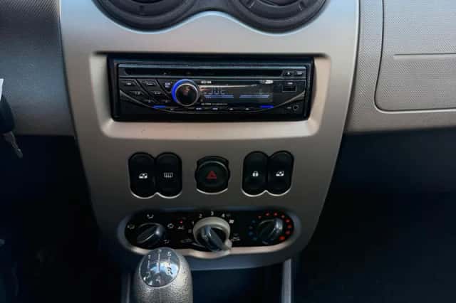 Dacia Sandero (2009) thumbnail 6
