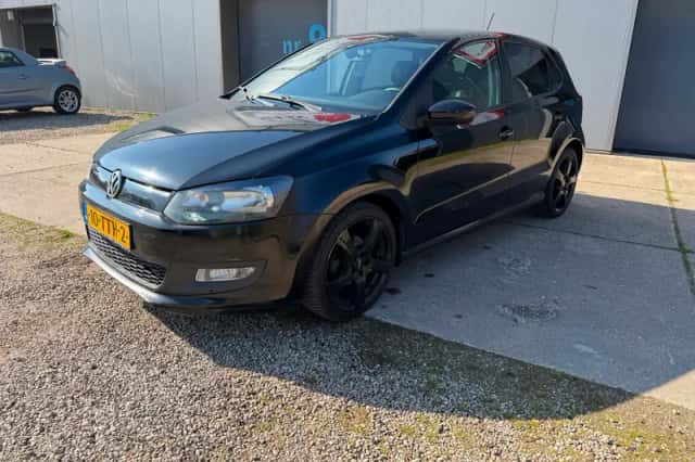 Volkswagen Polo (2012) thumbnail 1
