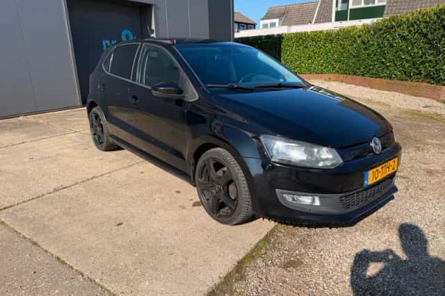 Volkswagen Polo (2012) thumbnail 2