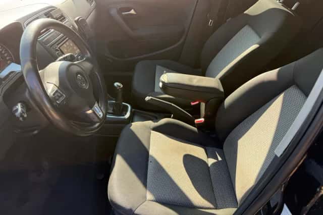 Volkswagen Polo (2012) thumbnail 5