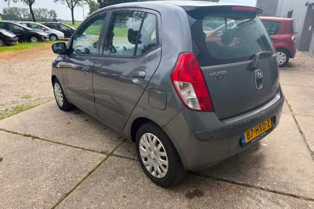 Hyundai i10 (2009) thumbnail 2