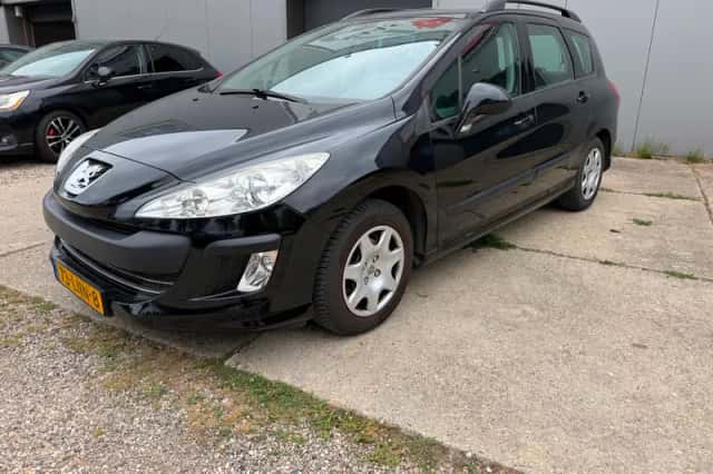 Peugeot 308 (2010) thumbnail 1