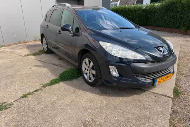 Peugeot 308 (2010) thumbnail 2