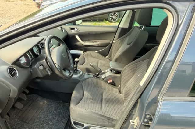 Peugeot 308 (2010) thumbnail 5