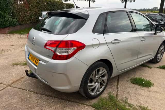 Citroën C4 (2014) thumbnail 3