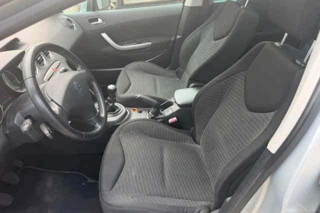 Peugeot 308 (2009) thumbnail 5