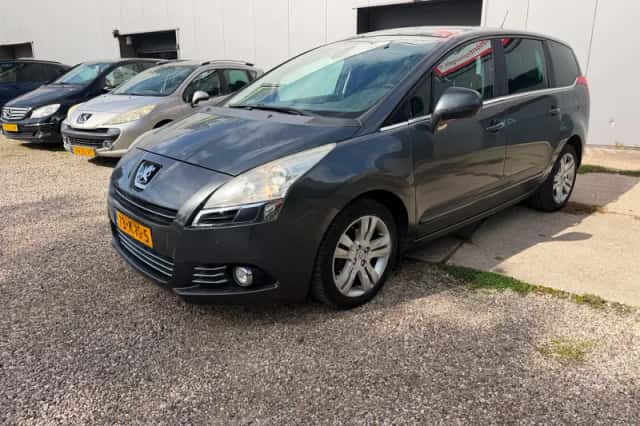 Peugeot 5008 (2010) thumbnail 1