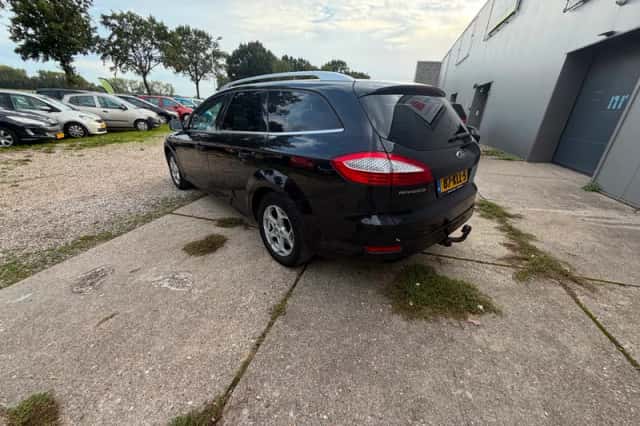 Ford Mondeo (2010) thumbnail 4
