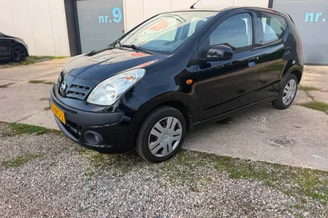 Nissan Pixo (2010) thumbnail 1