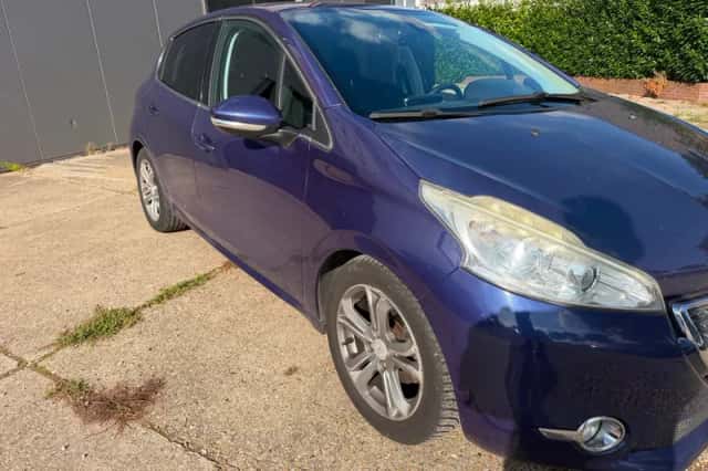 Peugeot 208 (2012) thumbnail 2