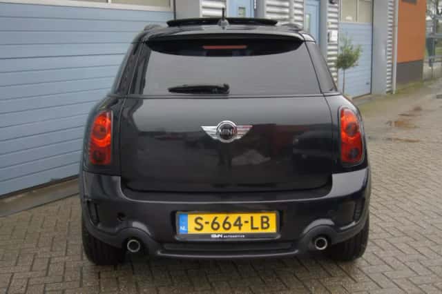 MINI Countryman (2011) thumbnail 6