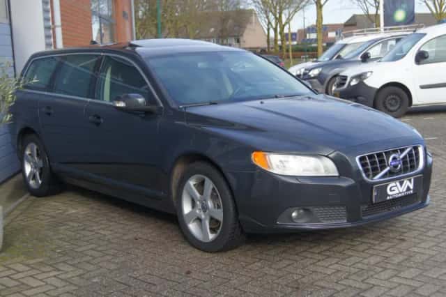 Volvo V70 (2009) thumbnail 3