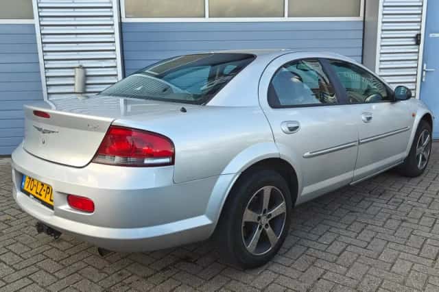 Chrysler Sebring (2003) thumbnail 5