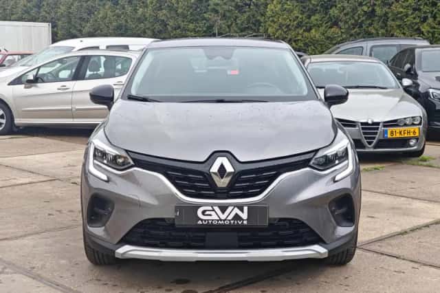Renault Captur (2022) thumbnail 4