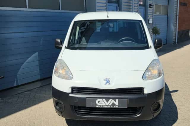 Peugeot Partner (2014) thumbnail 2