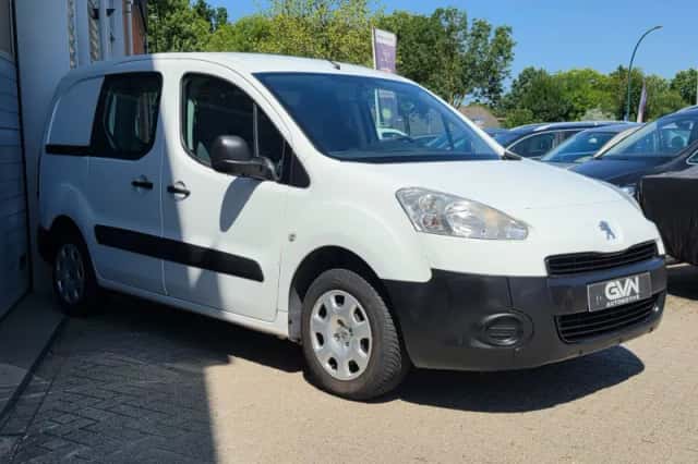 Peugeot Partner (2014) thumbnail 3