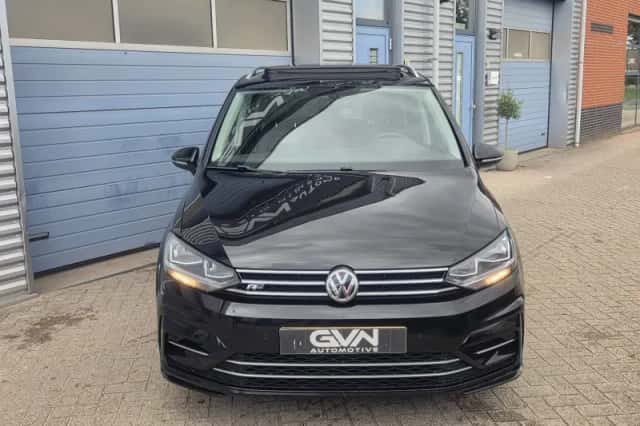 Volkswagen Touran (2018) thumbnail 2