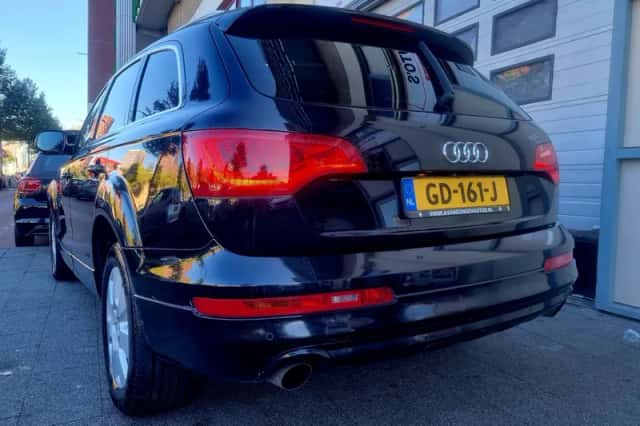 Audi Q7 (2010) thumbnail 4