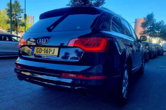 Audi Q7 (2010) thumbnail 5