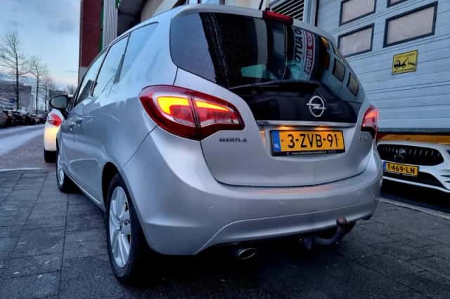 Opel Meriva (2015) thumbnail 4